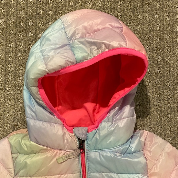 Amazon Essentials Kids Pastel Puffer Jacket - Picture 3 of 4